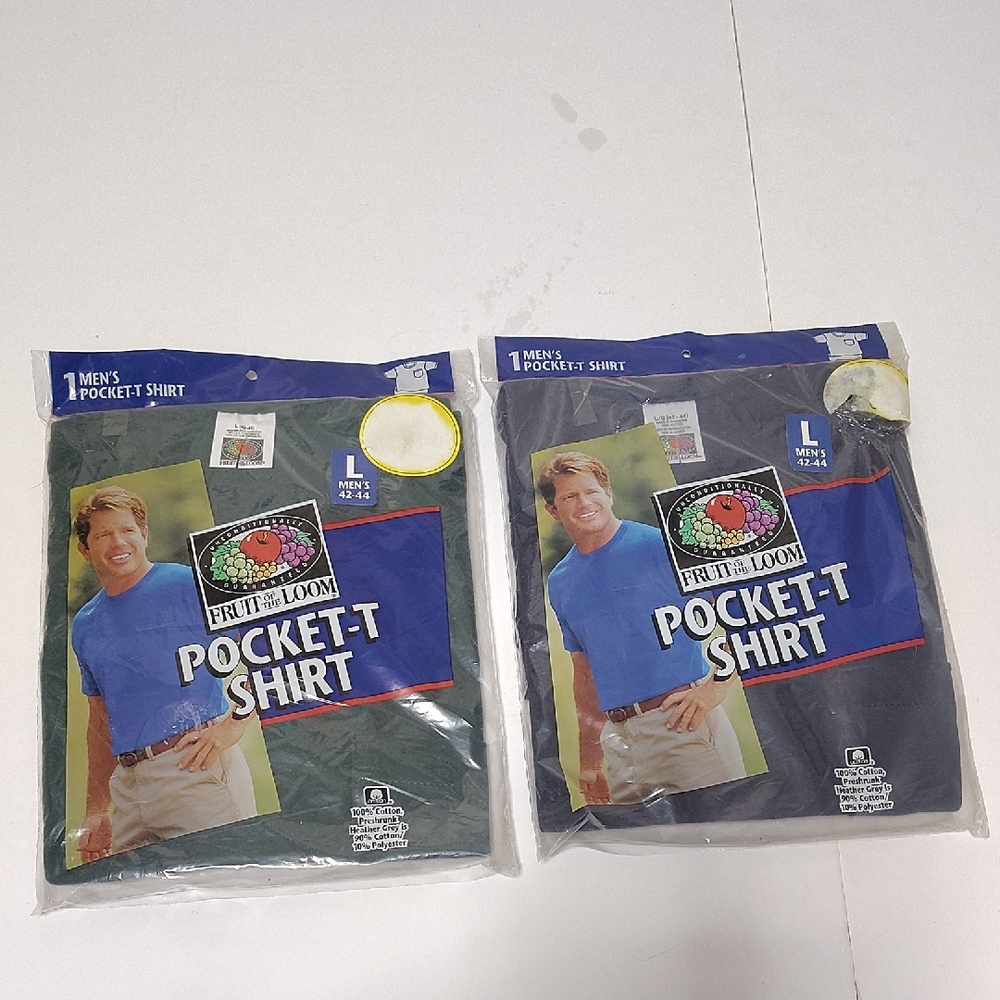 2 Vintage 1998 Fruit of the Loom Men's Pocket T-Shirts-Dark Green and Navy Sz L